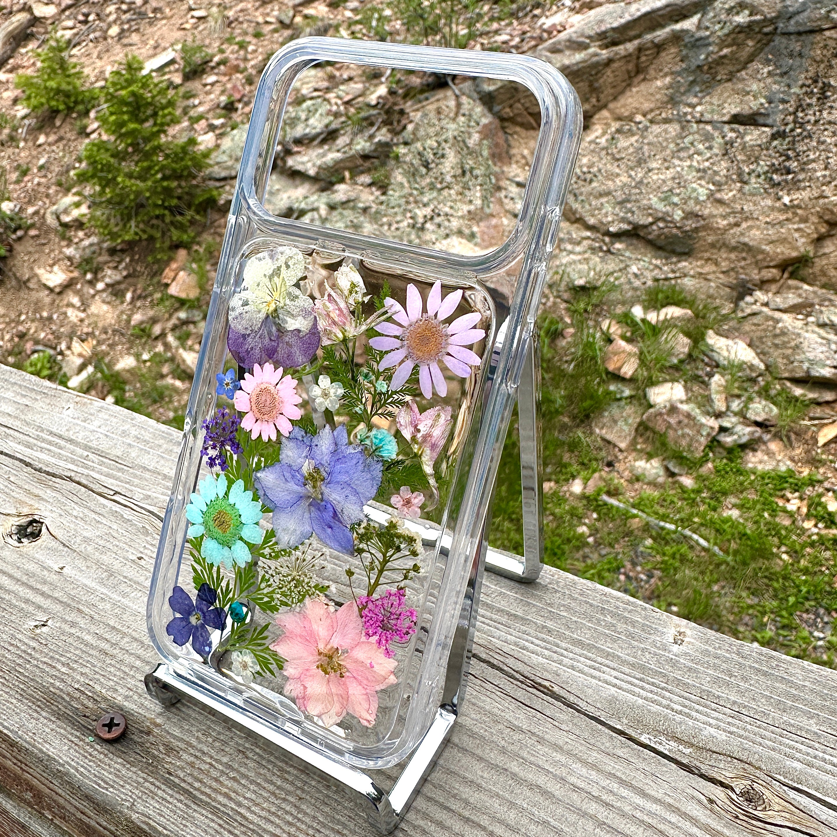 iPhone 17 Pro Max Flower Phone Case - BG 424