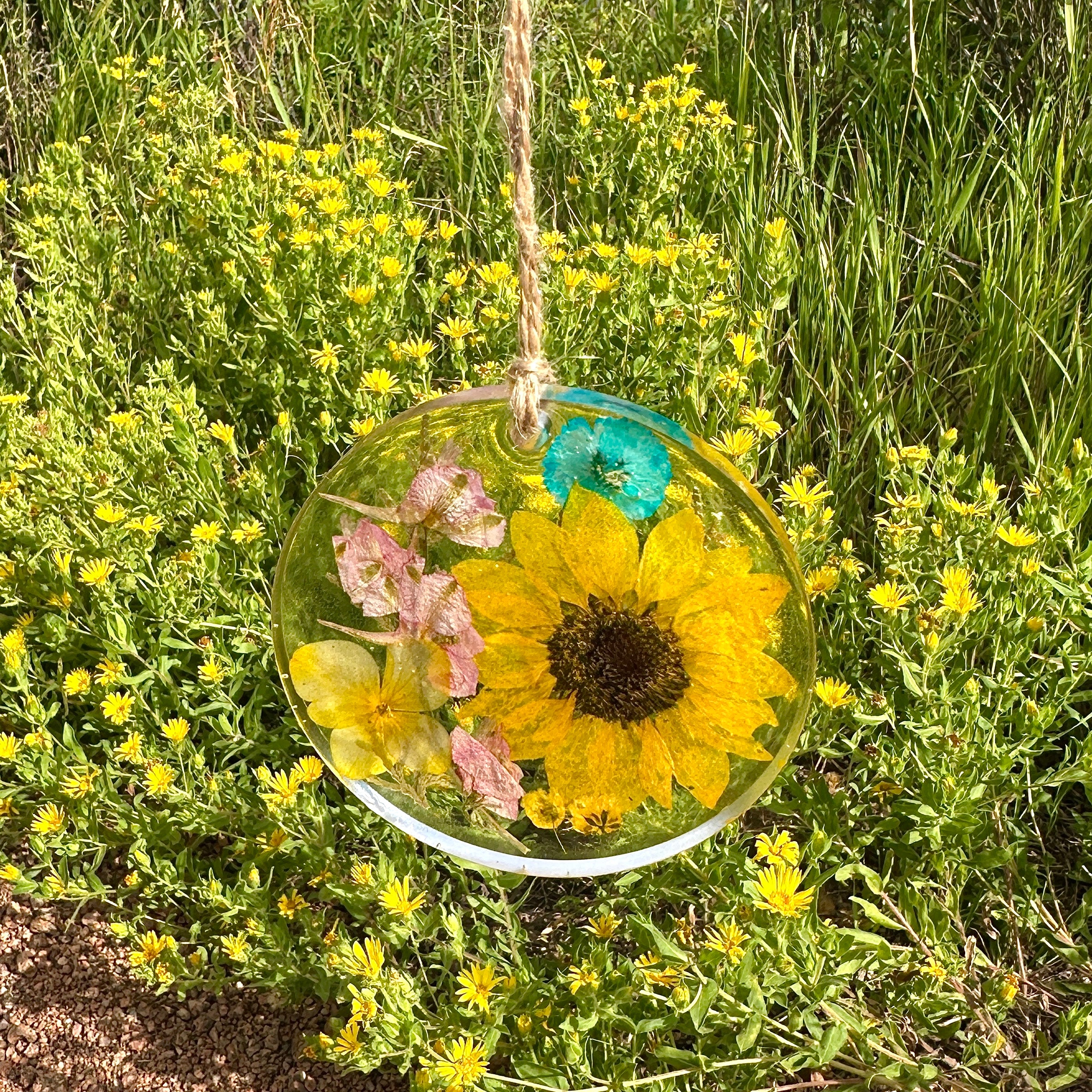 Botanical Garden Flower Ornament - BG 279