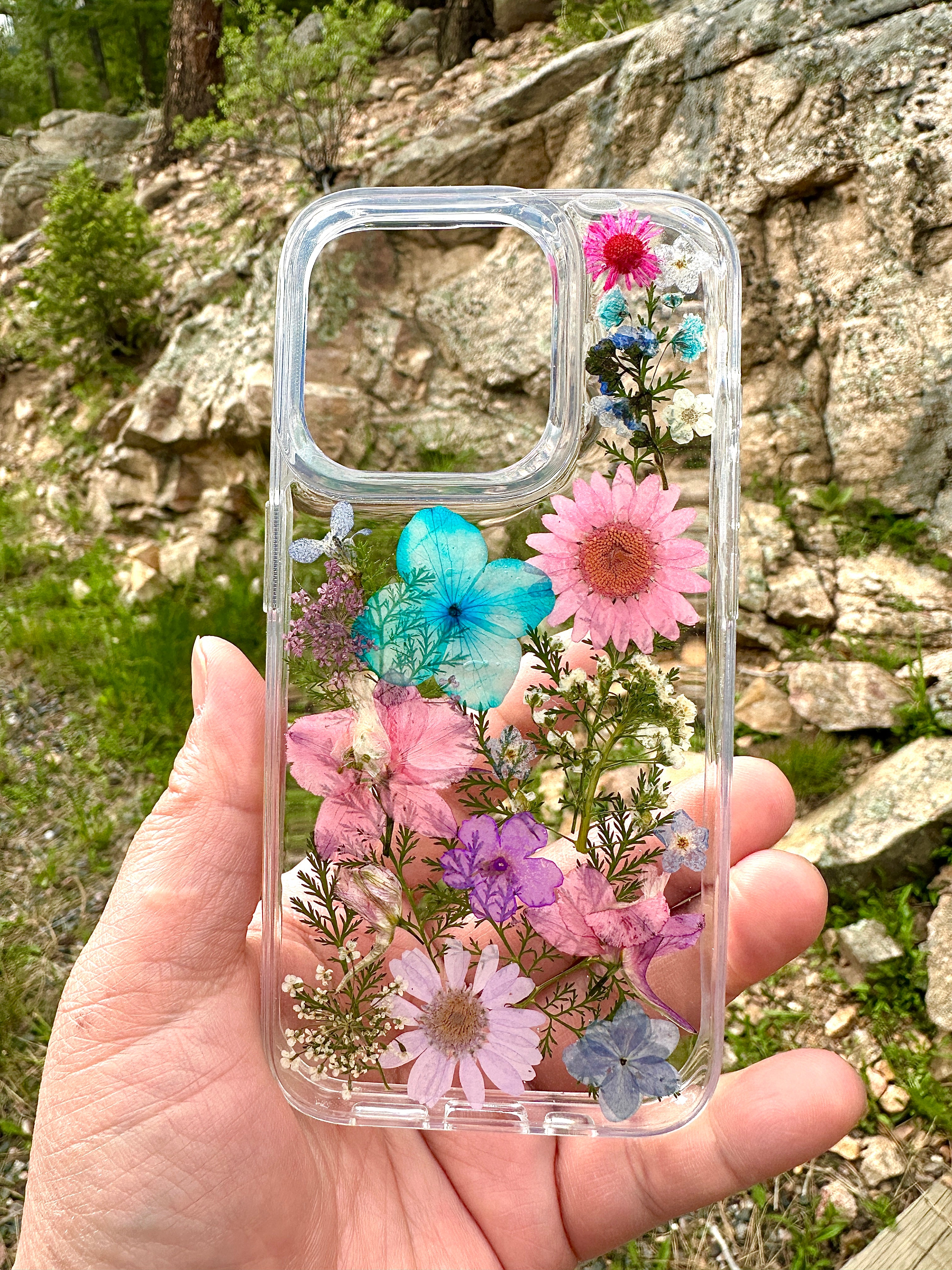 iPhone 15 Pro Flower Phone Case - BG 420