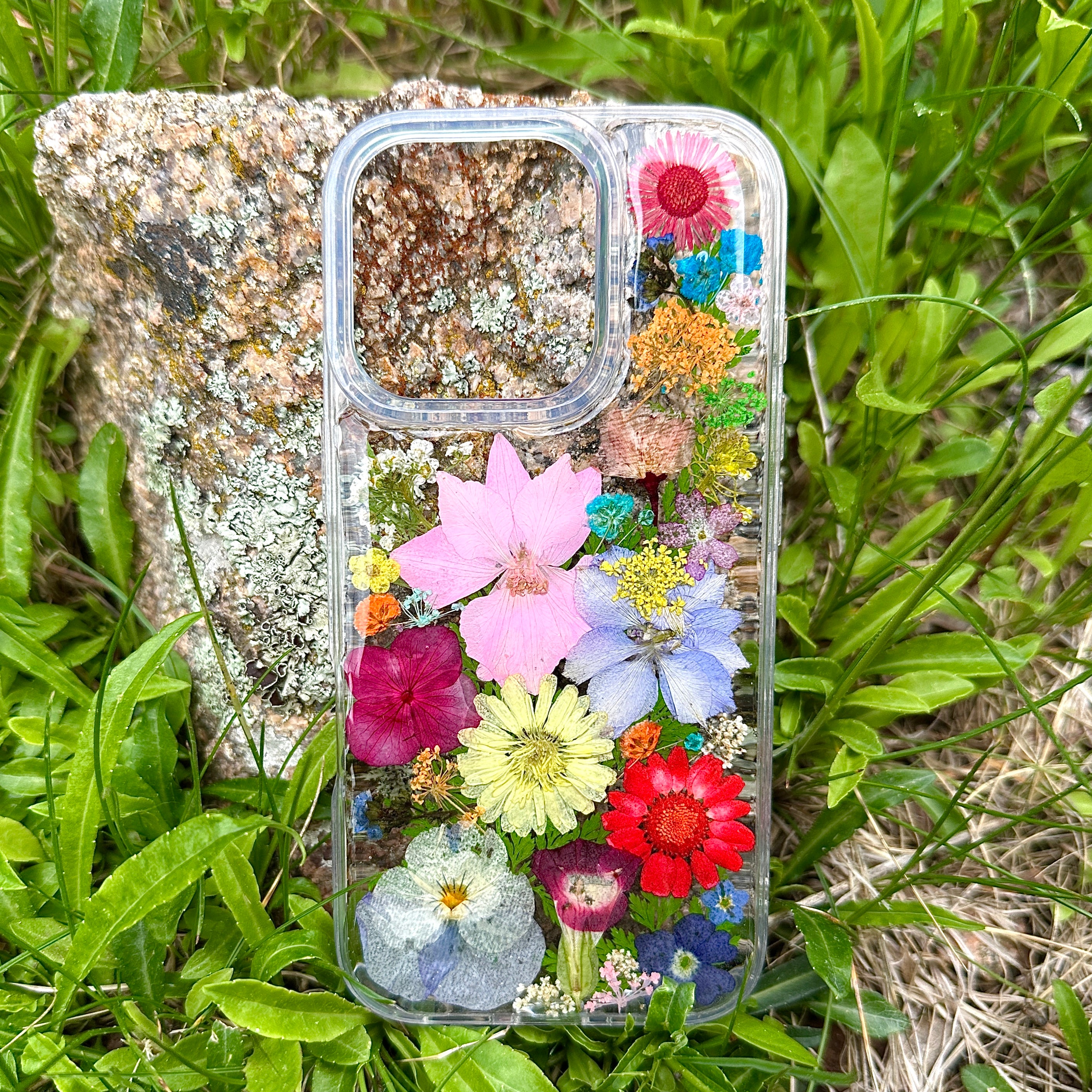 iPhone 16 Pro Flower Phone Case - BG 422