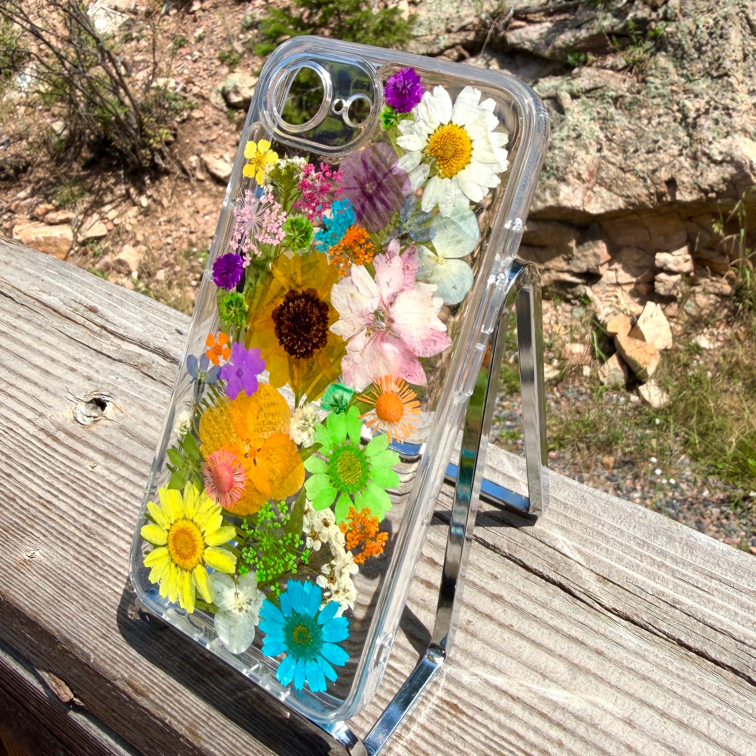 iPhone 16e or 17e Flower Phone Case - BG 467
