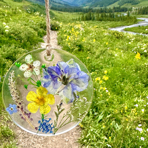 Botanical Flower Ornament - BG 184