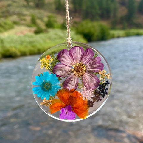 Botanical Garden Flower Ornament - BG 277