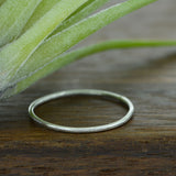 Dainty Round Wire Ring